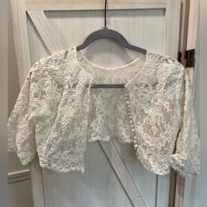 Elegant Lace Bridal Bolero